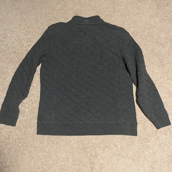 Vineyard Vines Quilted 1/4 Zip - Picture 2 of 4